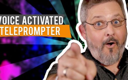 dave curlee pointing at screen with white text saying voice activated teleprompter on screen